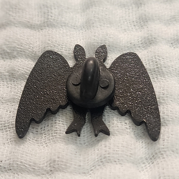 3 for $15/ 5 for $20 Pin- Mothman - Picture 3 of 4